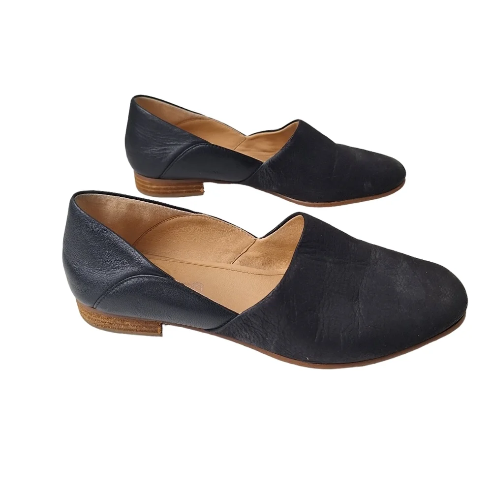 Clarks Pure Tone Sz 7.5 Black Leather Cushioned Slip On Comfy Flats Loafers Shoe